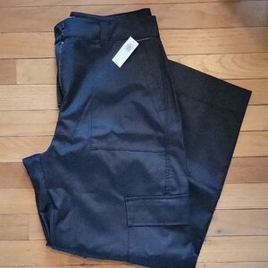 NWT Old Navy black cargo pants